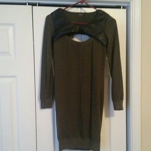 Monrow olive color dress